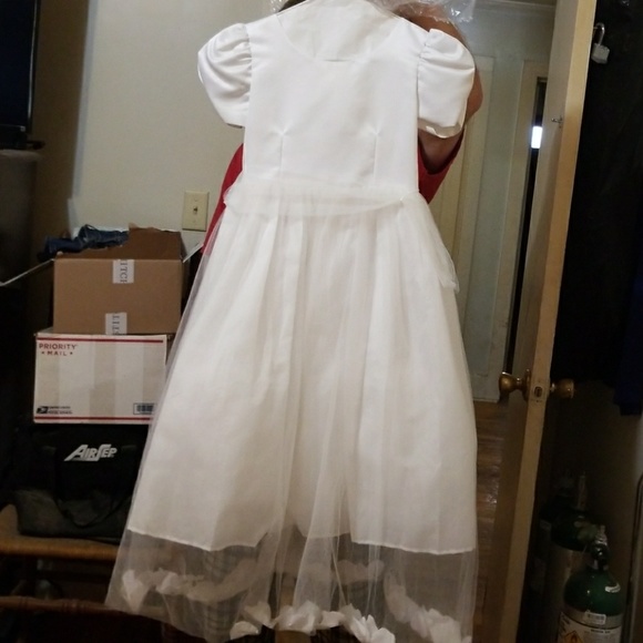Flowergirl dress size 6 not the Headpiece - Picture 4 of 5